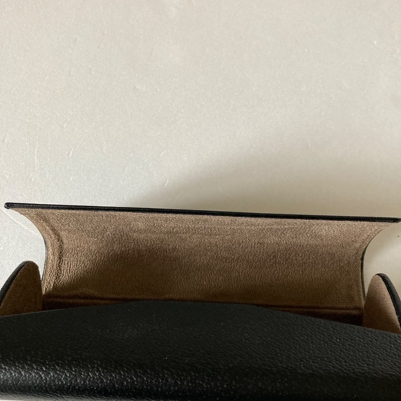 Burberry glass case - Picture 5 of 8